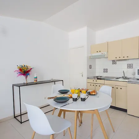 מלון דירות & San Roccu 4*