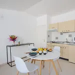 Aparthotel & San Roccu 3*