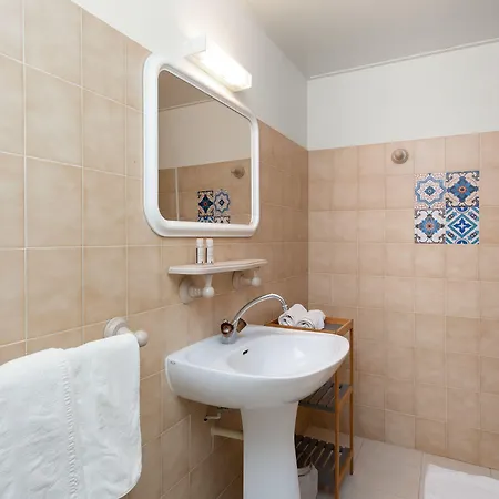 & San Roccu Aparthotel